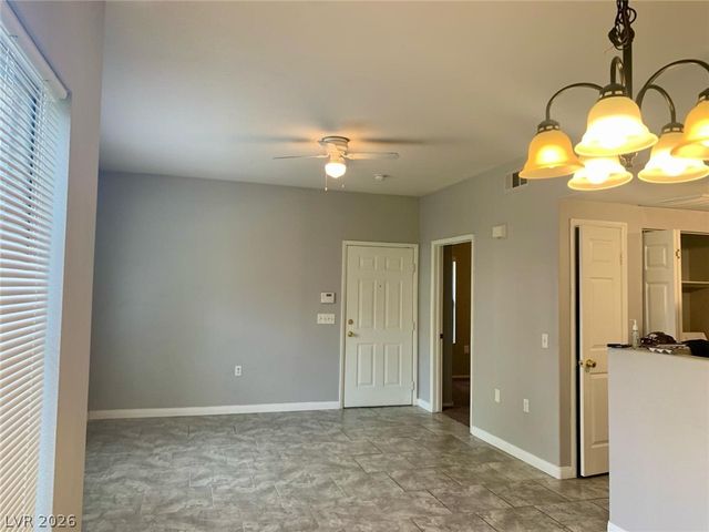 10245 South Maryland Parkway 162, Las Vegas, NV 89183