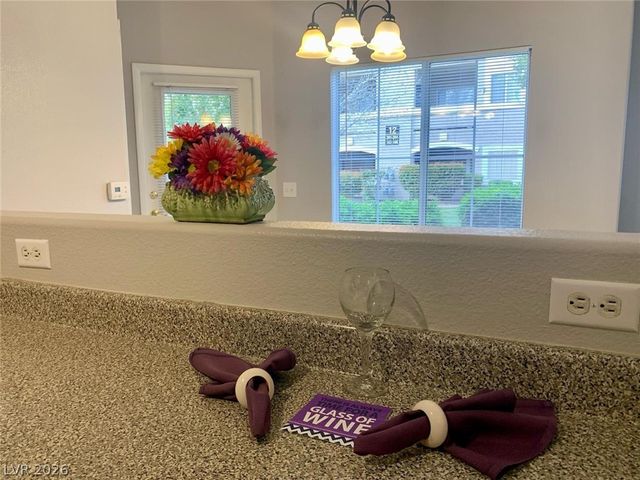 10245 South Maryland Parkway 162, Las Vegas, NV 89183