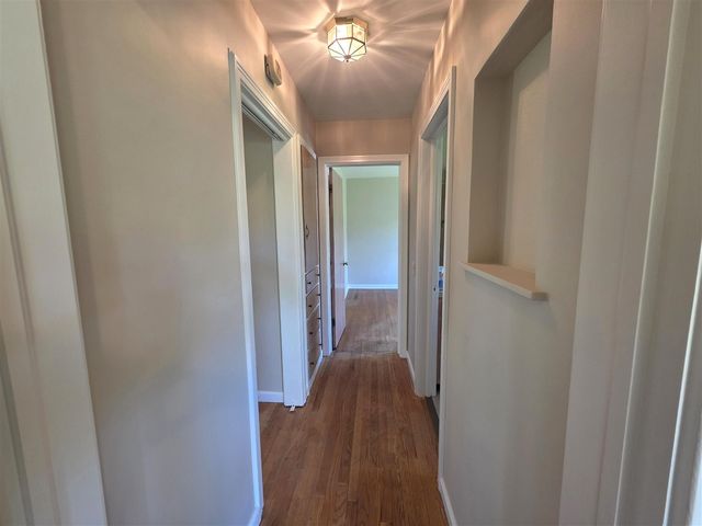 4029 Lakeside Drive, Kalamazoo, MI 49008