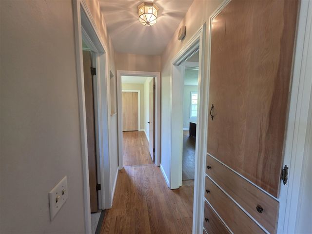 4029 Lakeside Drive, Kalamazoo, MI 49008