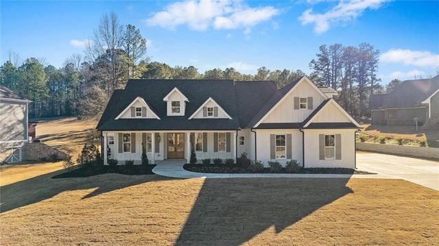 105 West Lake Boulevard, Carrollton, GA 30116