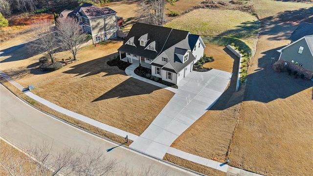 105 West Lake Boulevard, Carrollton, GA 30116