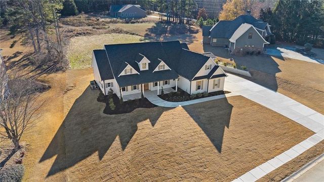 105 West Lake Boulevard, Carrollton, GA 30116