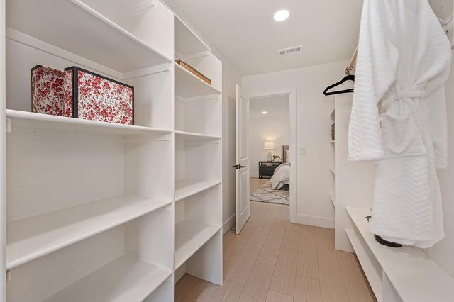 2021 Katherine Pl, Roseville, CA 95678