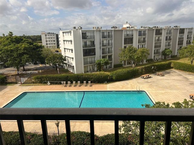 8610 N Sherman Cir 504, Miramar, FL 33025