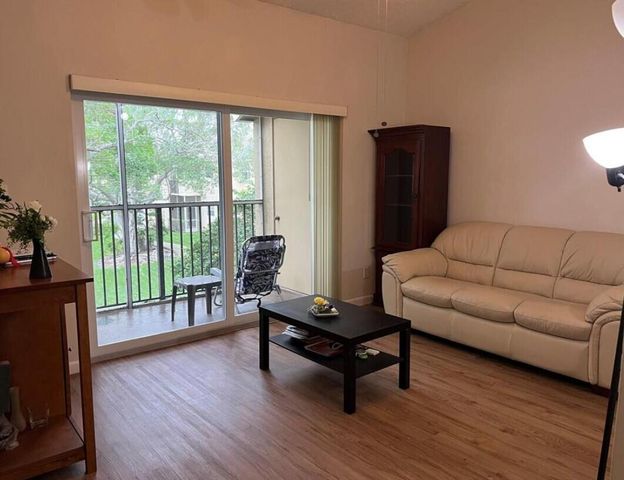 660 Cypress Club Way L11, Deerfield Beach, FL 33064