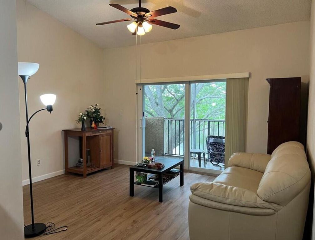 660 Cypress Club Way L11, Deerfield Beach, FL 33064