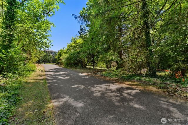 22783 SE 18th Street, Sammamish, WA 98075