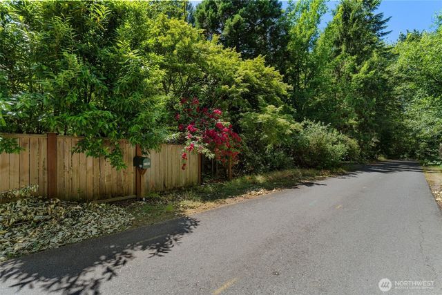 22783 SE 18th Street, Sammamish, WA 98075