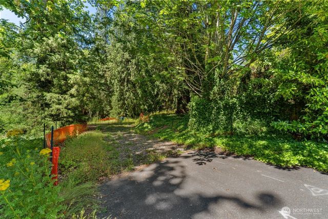 22783 SE 18th Street, Sammamish, WA 98075