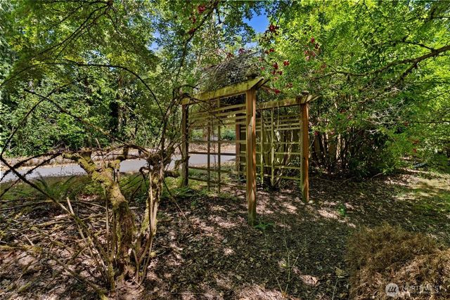22783 SE 18th Street, Sammamish, WA 98075