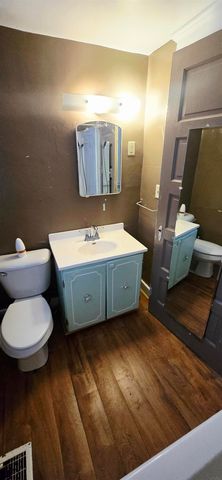 411 4th Ave Avenue, Charles City, IA 50616