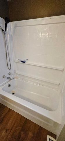 411 4th Ave Avenue, Charles City, IA 50616