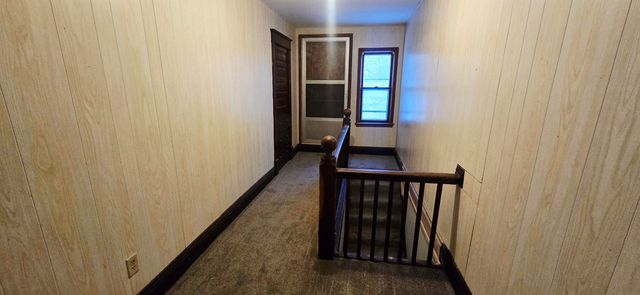 411 4th Ave Avenue, Charles City, IA 50616