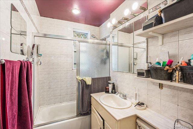 3921 48th Street, Sunnyside, NY 11104