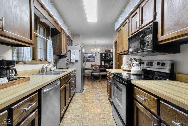 12353 Brompton Road, Carmel, IN 46033