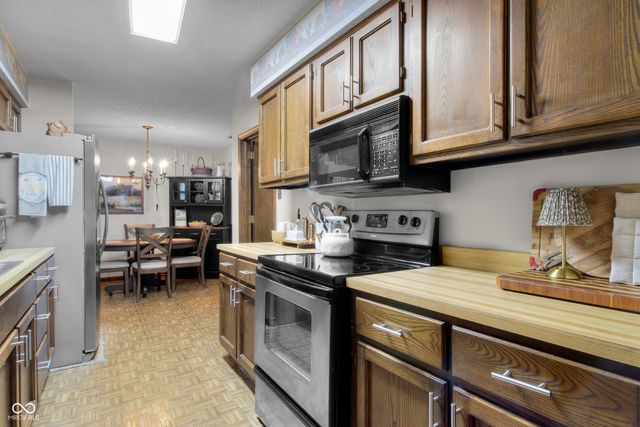 12353 Brompton Road, Carmel, IN 46033