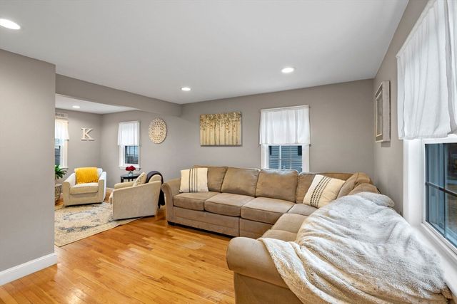 33 Jordan St, Beverly, MA 01915