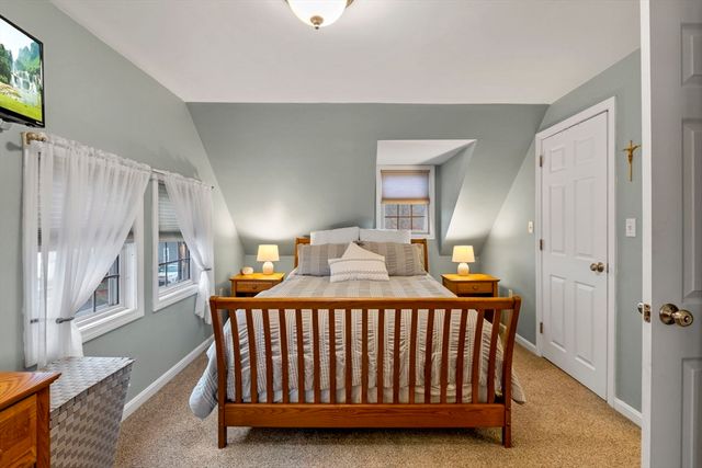 33 Jordan St, Beverly, MA 01915