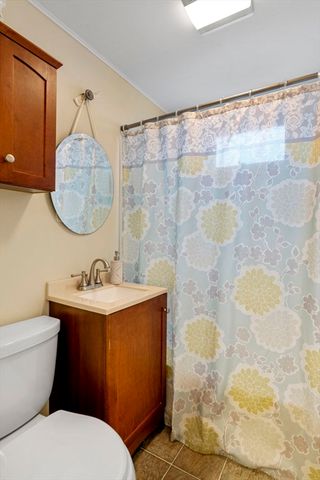 33 Jordan St, Beverly, MA 01915