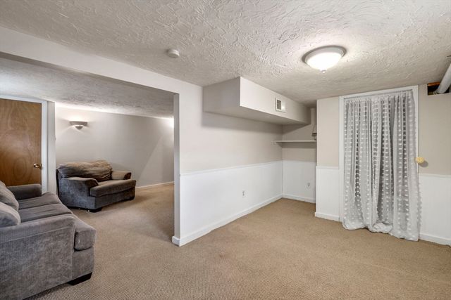 33 Jordan St, Beverly, MA 01915