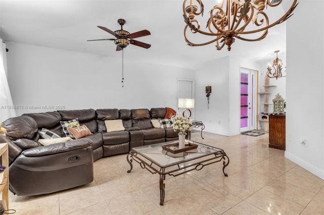 25237 SW 133rd Pl, Homestead, FL 33032