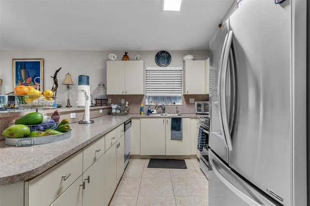 25237 SW 133rd Pl, Homestead, FL 33032