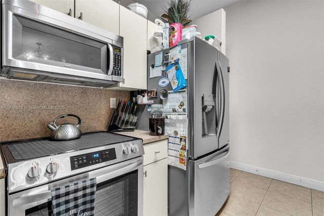 25237 SW 133rd Pl, Homestead, FL 33032