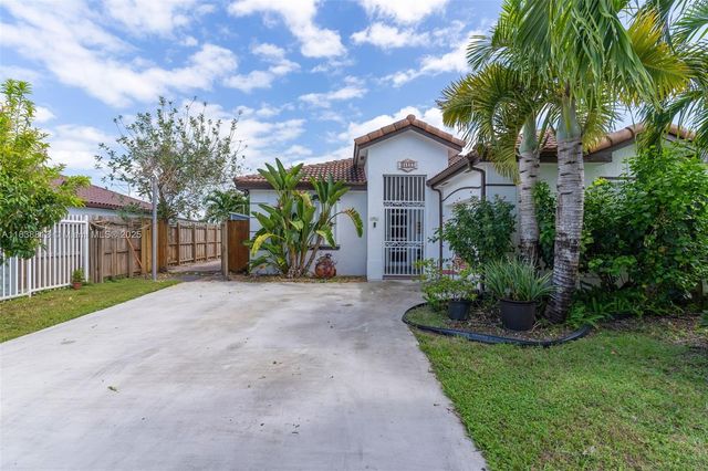 25237 SW 133rd Pl, Homestead, FL 33032