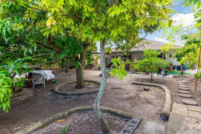 25237 SW 133rd Pl, Homestead, FL 33032