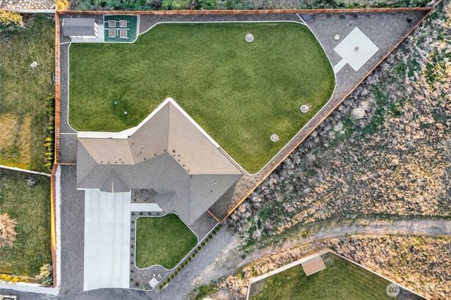 2054 Road H.2 NE, Moses Lake, WA 98837