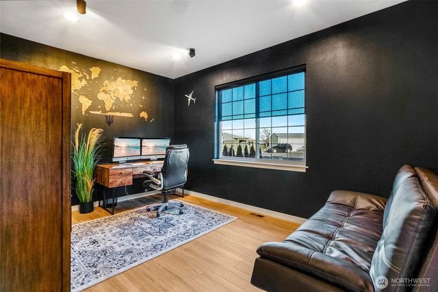 2054 Road H.2 NE, Moses Lake, WA 98837