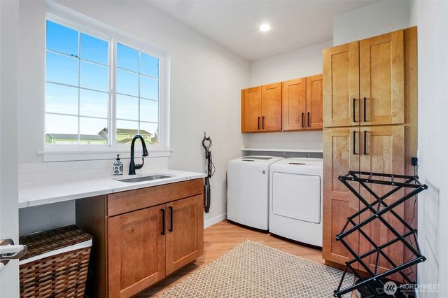 2054 Road H.2 NE, Moses Lake, WA 98837