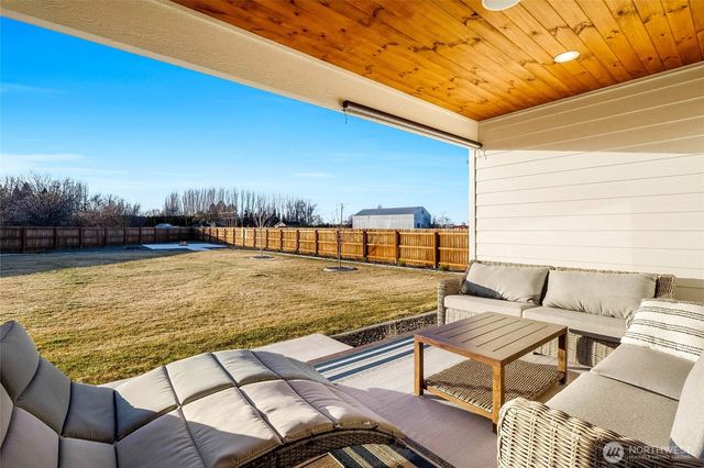 2054 Road H.2 NE, Moses Lake, WA 98837