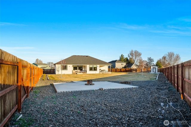 2054 Road H.2 NE, Moses Lake, WA 98837