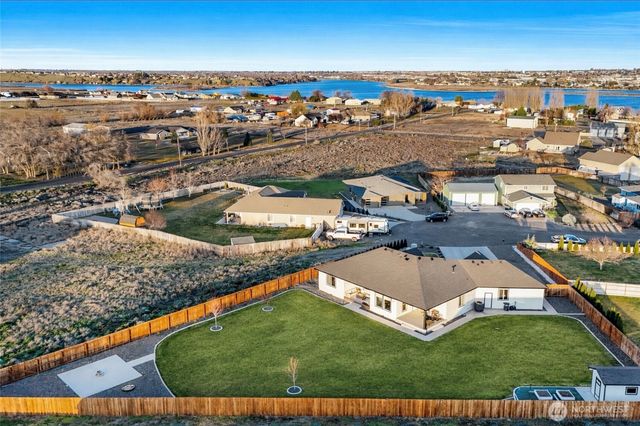 2054 Road H.2 NE, Moses Lake, WA 98837