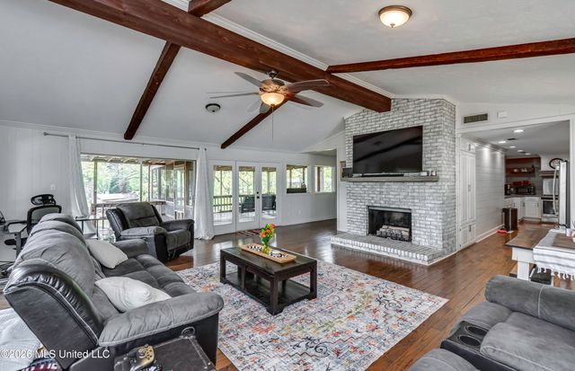 105 Point Clear, Florence, MS 39073