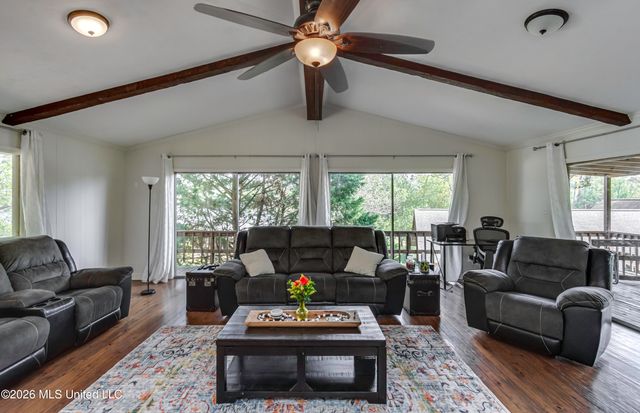 105 Point Clear, Florence, MS 39073