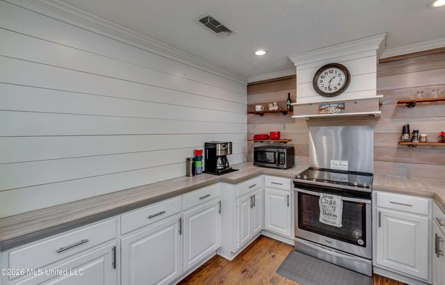 105 Point Clear, Florence, MS 39073