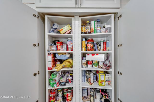 105 Point Clear, Florence, MS 39073