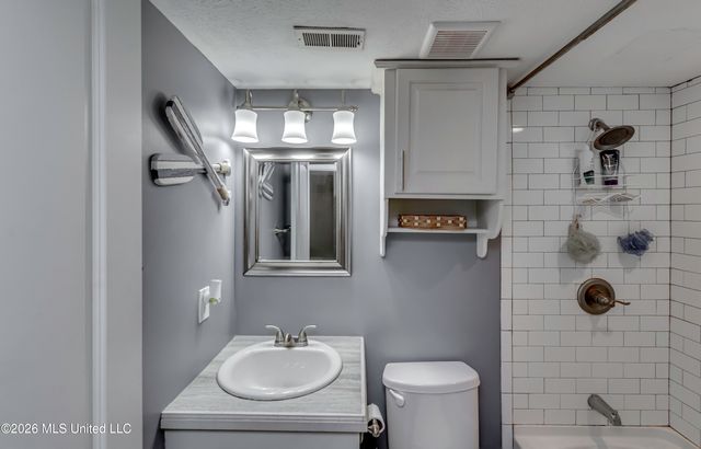 105 Point Clear, Florence, MS 39073