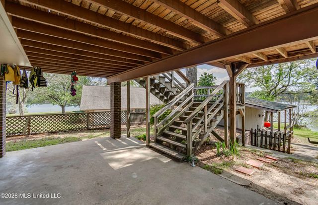 105 Point Clear, Florence, MS 39073