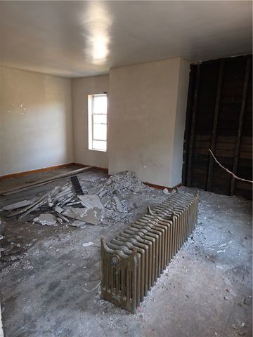 1109 Jones Ave, N Braddock, PA 15104