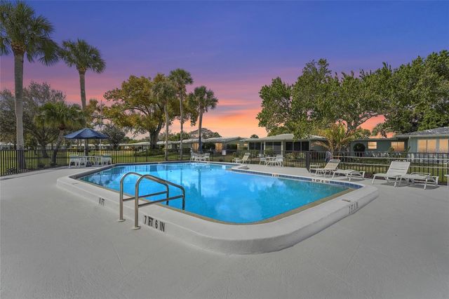 3206 VILLAGE GREEN DRIVE 1036, Sarasota, FL 34239