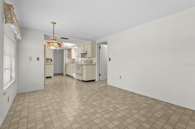 3206 VILLAGE GREEN DRIVE 1036, Sarasota, FL 34239