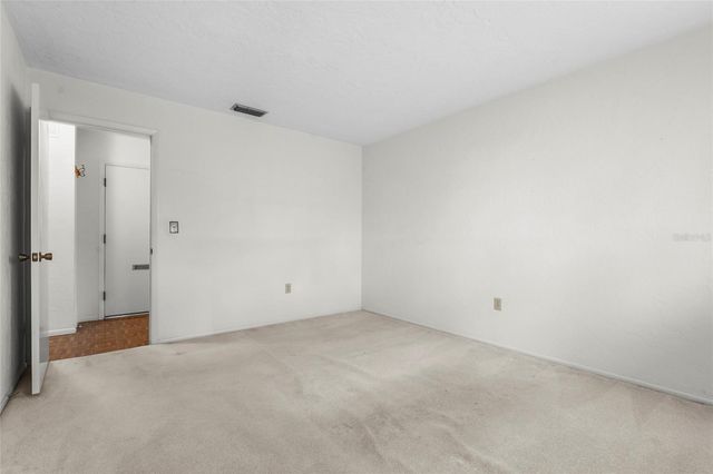 3206 VILLAGE GREEN DRIVE 1036, Sarasota, FL 34239