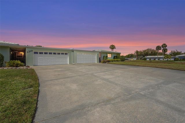 3206 VILLAGE GREEN DRIVE 1036, Sarasota, FL 34239