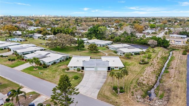 3206 VILLAGE GREEN DRIVE 1036, Sarasota, FL 34239