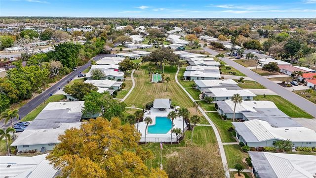 3206 VILLAGE GREEN DRIVE 1036, Sarasota, FL 34239