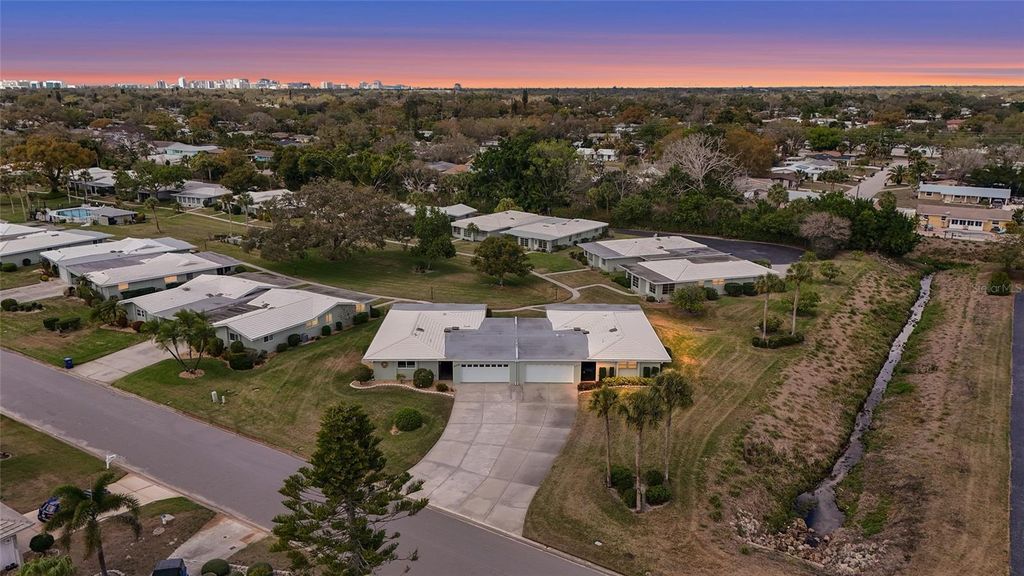 3206 VILLAGE GREEN DRIVE 1036, Sarasota, FL 34239